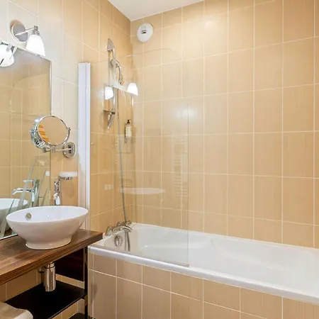 Hotel Western Nuit De Retz Nantes Sud 4*