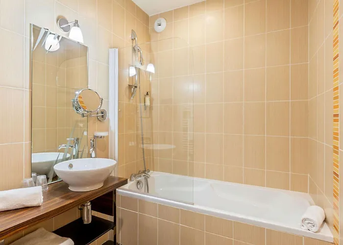 Hotel Western Nuit De Retz Nantes Sud 4*